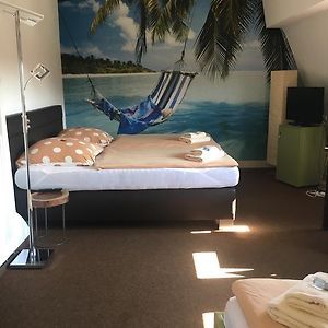 Dreibettzimmer